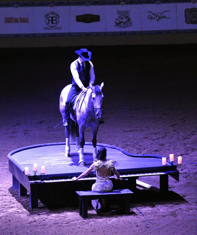 Richard Winters entertains the crowd during the opening ceremonies of the 2014 Road to the Horse. Photo by Rick Samuels Photography.